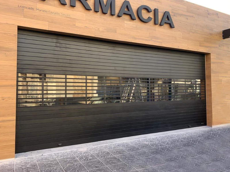 Puertas de locales comerciales